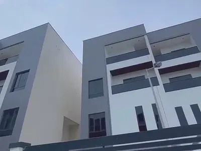 Luxury 4 Bedroom with 2 BQ