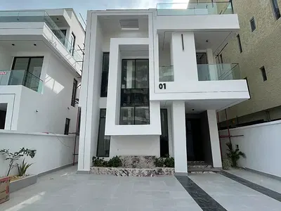 Captivating 5 Bedroom Triplex with BQ, Gazebo, Pool, Cinema & Gym