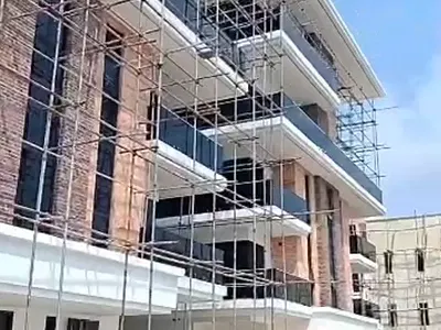 5- Bedroom Penthouse on 2 -Floors with 2 Room BQ