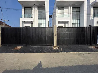 4 Bedroom Fully Detached Duplex with Ample Parking Space