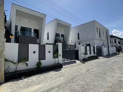 Alluringly Crafted 5 Bedroom Detached Duplex in a Serene Environment