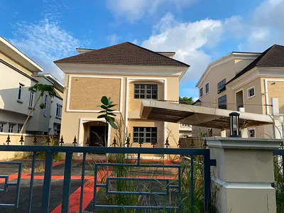 7 Bedroom Detched House