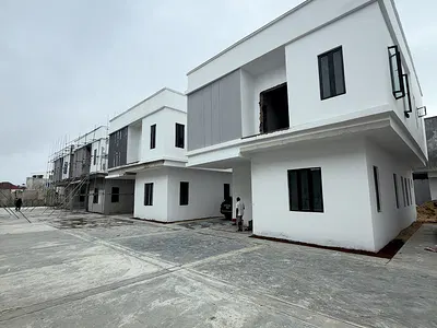 Spacious 4 Bedroom Fully Detached Duplex