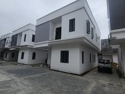Luxury 5 Bedroom Detached Duplex + BQ