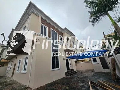 Ample Private 5 Bedroom Detached Home