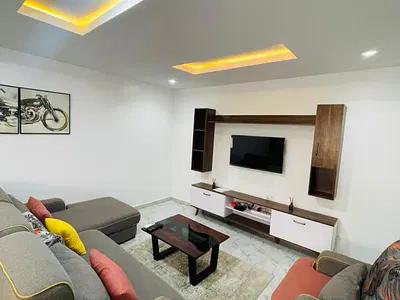 Fully Furnished R Serviced 1 Bedroom Apartment with Amazing Fittings