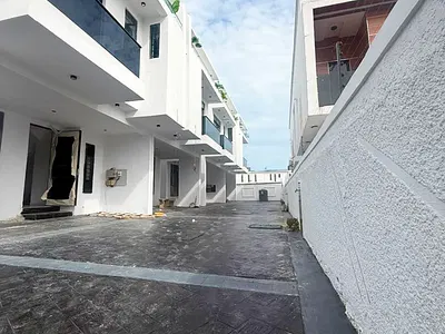 Nice 3 Bedroom Terrace Duplex