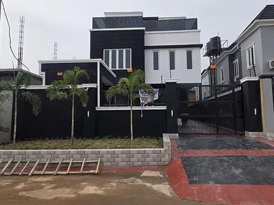 Tastefully Finished 4 Bedroom Detached Duplex