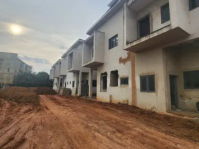 Terrace Duplex with Corner Piece Advantage