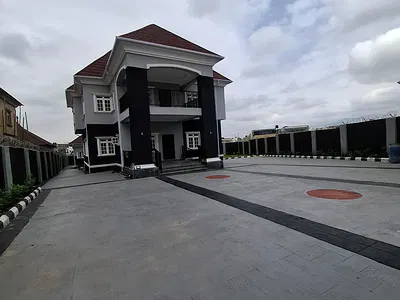 5 Bedroom Duplex