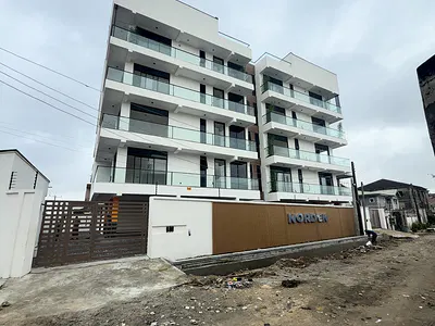 Luxury 2 Bedroom Apartment with Elevator