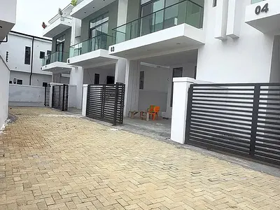Beautiful 4 Bedroom Terrace Duplex with a BQ