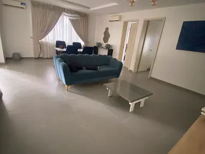 Distress Furnished 2 Bedroom Apartment Upstairs