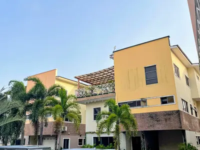 Upper Floor 3 Bedrooms Apartment with BQ — Off Palace Road, Oniru Estate, Oniru, Victoria Island (VI), Lagos