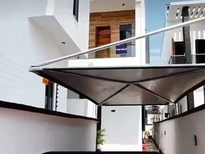 Luxury 4 Bedrooms Detached Duplex with Boyz Quarter