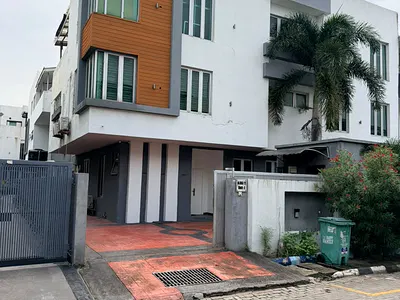 4bedrooms Semi Detached Duplex with BQ