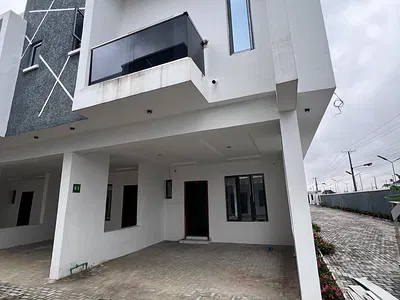 4 Bedroom Terrace House