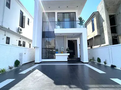 5 Bedroom Duplex with Pool and BQ