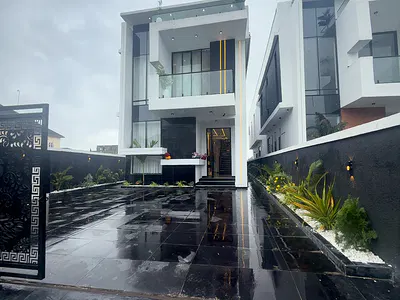5 Bedroom Fully Detached Duplex