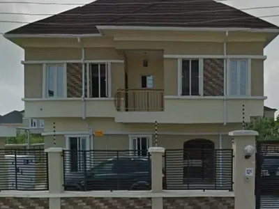 Luxury 5 Bedroom Fully Detached Duplex
