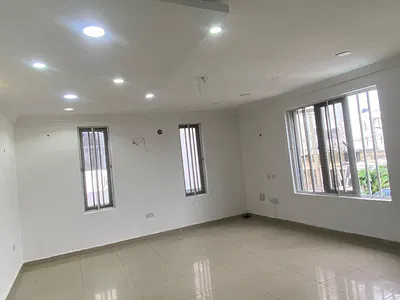 Nice Clean Spacious Room Studio/Self Contained