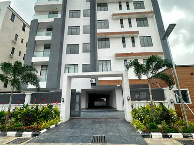 Exquisite 3 Bedroom Penthouse with BQ, Rooftop Lounge, Pool, Gym