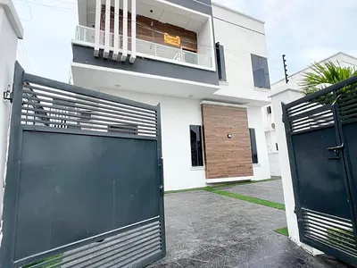 4 Bedroom Fully Detached Duplex with BQ