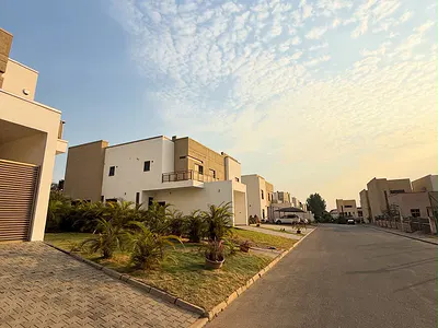 Premium 4 Bed Detached Duplex with 2 Room BQ