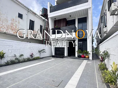 Super Luxury 5 Bedroom Detached Duplex with a Pool and BQ