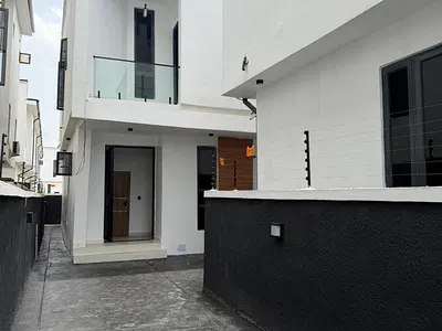 4 Bedroom Semi Detached