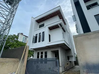 6 Units of Brand New 5-Bedroom