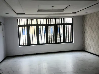 Lovely 4 Bedroom Duplex with a Room BQ
