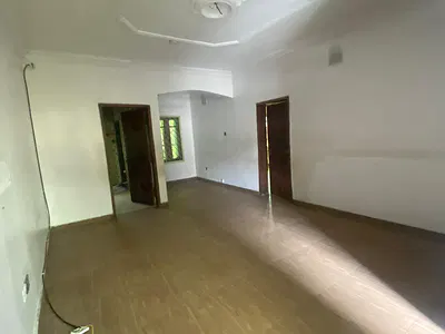 Spacious Standard 2 Bedroom Flat, Ensuite, Finished with Pop
