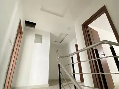 4 Bedrooms Terrace Duplex