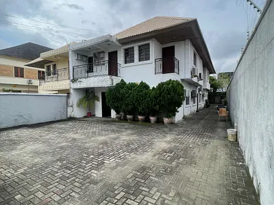 7 Bedroom Duplex with BQ