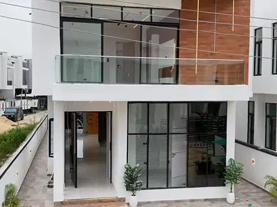 Most Luxury 5 Bedroom Fully Detached Duplex
