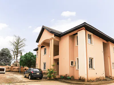 Redevelopment 8 Bedrooms Detached Duplex