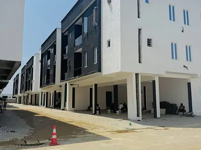 2 Bedroom Apartment with Spacious Living Area