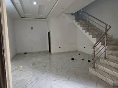 3 Bedrooms Terrace Duplex in an Estate