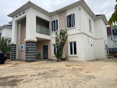 A Top Class Spacious Stand Alone 4 Bedroom Duplex with BQ