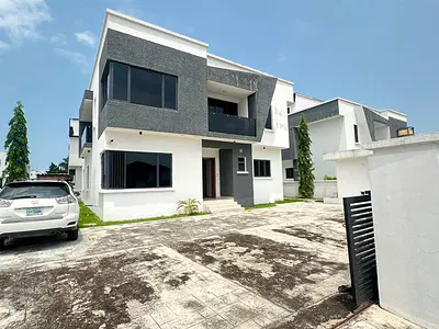 Well-Built 4 Bedroom Fully Detached Duplex + Penthouse, 2 BQS, Pool
