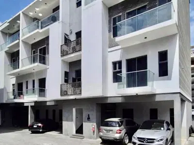 Exquisite Luxury 2 Bedroom Maisonette with Pool