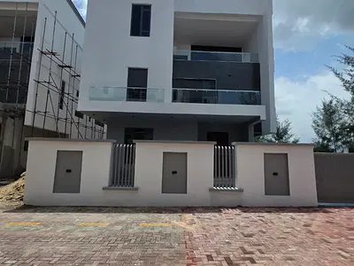 5 Bedroom Detached Duplex with 2 Boy's Quarters, Swimming Pool & Study