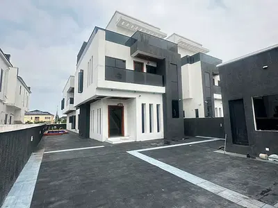 Exquisite 5 Bedroom Fully Detached Duplex + BQ, Cinema, Pool, Rooftop