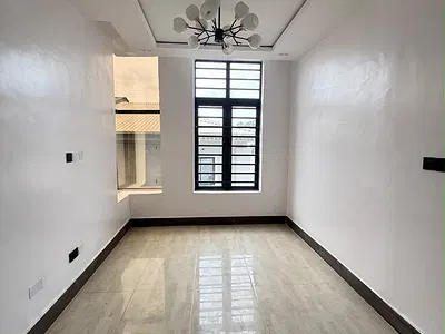 Exclusive 5 Bedroom Detached Duplex