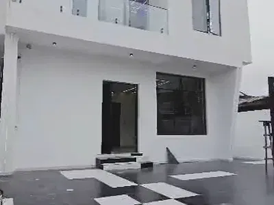 Luxury 4 Bedroom Fully Detached Duplex