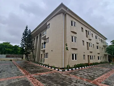 Exquisite 6 Units of 4 Bedroom Mansion with Pool