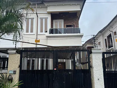 Beautiful 3 Bedroom Semi Detached Duplex