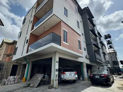 Luxuriously Built 3 Bedroom Apartment