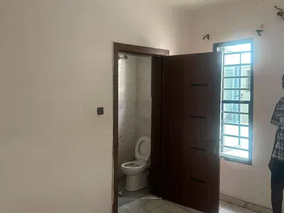 Brand New Portable 2-Bedroom Flat (Upstairs)